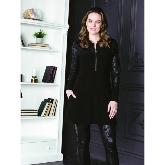 Artex Fashions Women's Size M Black Half Zip Tunic Distressed Long Sleeve NWT - Picture 4 of 4